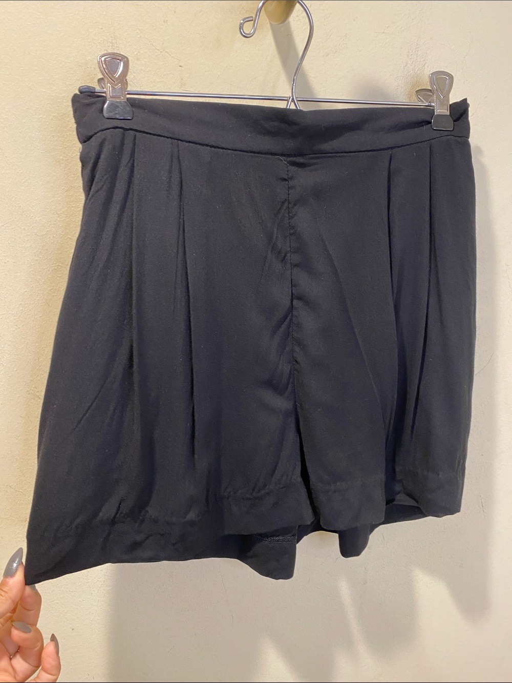 H&M Black Pleated Skort Sz 4 NWT